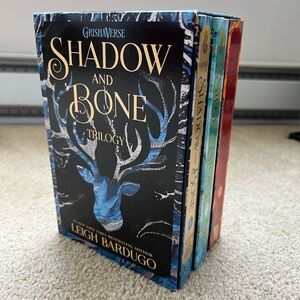 Leigh Barduogo’s SHADOW AND BONE Grishaverse Trilogy All-In-One Set